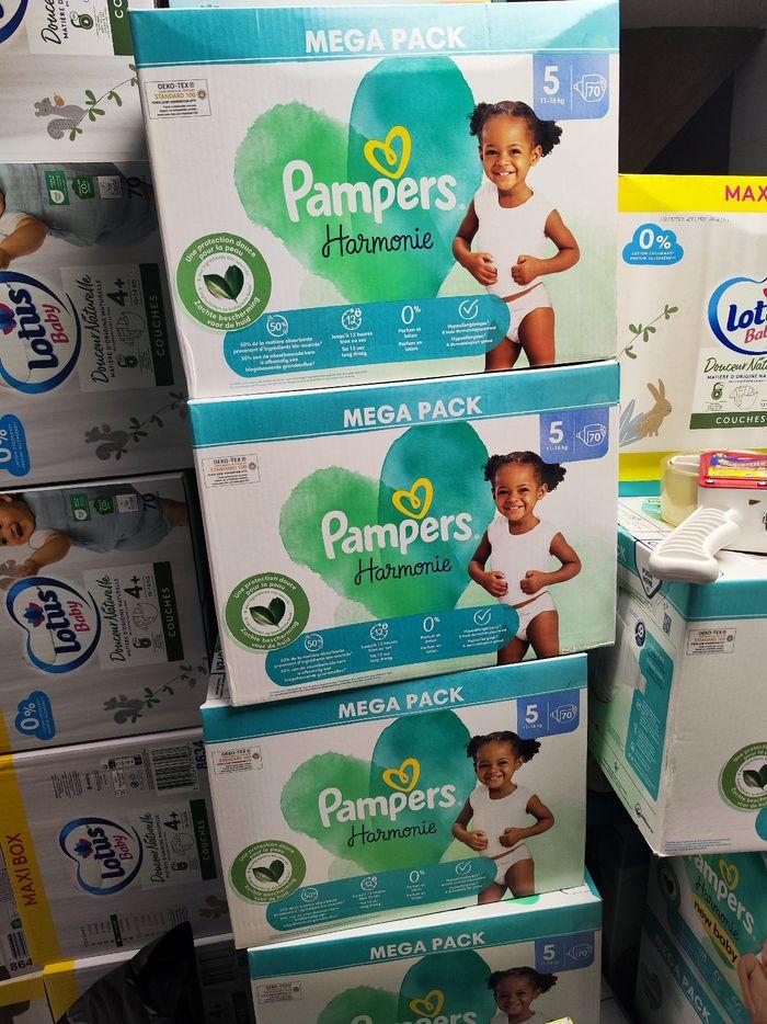 Pampers harmonie taille 5 4 cartons - photo numéro 1