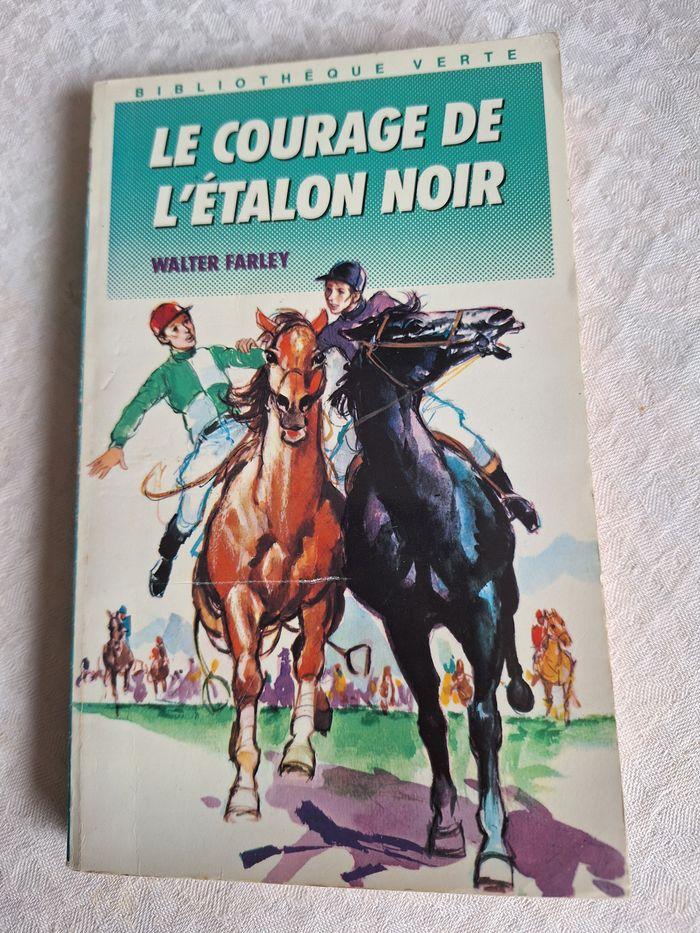 Livre "le courage de l'étalon noir" Walter Farley (biblio verte) - photo numéro 1