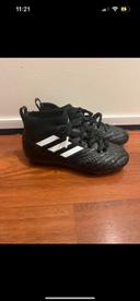 Crampon adidas montante