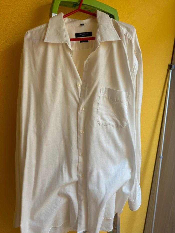 Chemise blanche taille 44 - photo numéro 1