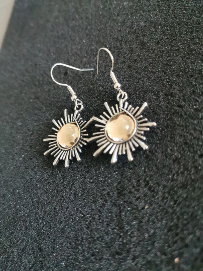 Boucles d'oreilles soleil - photo numéro 2