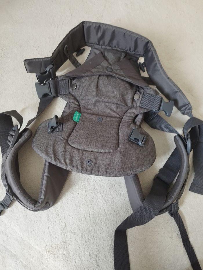 Porte bébé Flip ergonomique 4 en 1 gris - INFANTINO - Flip ergonomique 4 en 1 - Polyester - De 3,6 à 14,5 kg - photo numéro 1