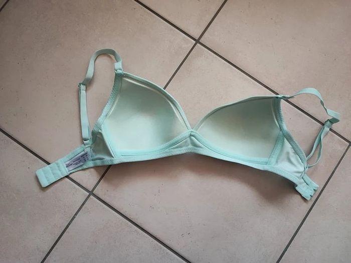 soutien gorge vert - photo numéro 2