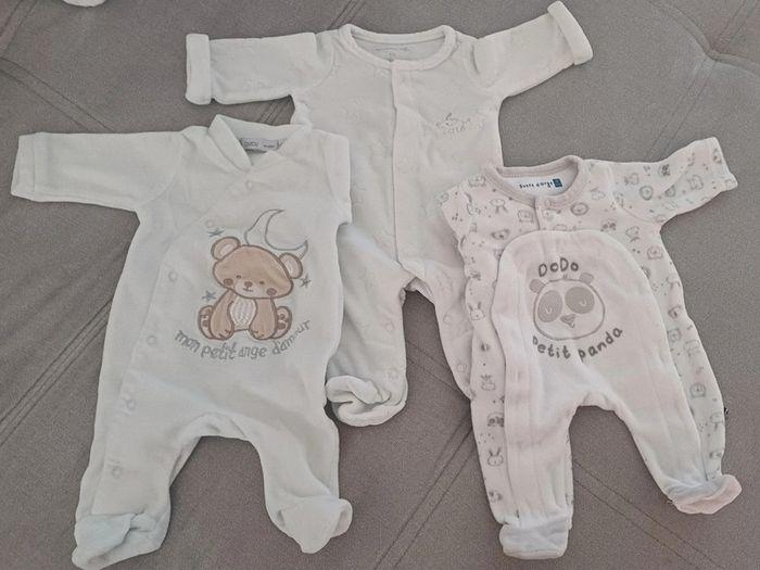 11 Pyjamas naissance - photo numéro 2