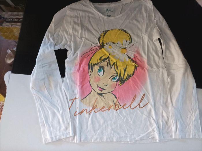 Lot tee shirt Disney 7.8ans - photo numéro 1