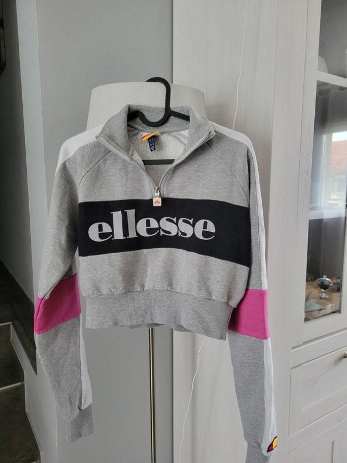 Sweat-shirt court femme Ellesse taille 34 - photo numéro 2