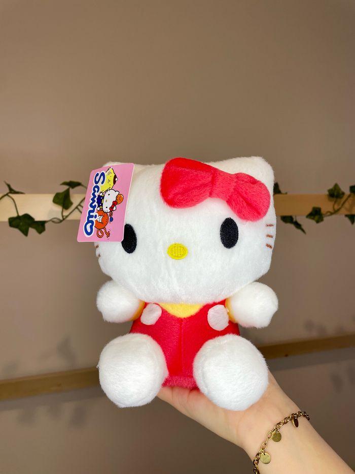 Peluche Hello Kitty Sanrio - photo numéro 1