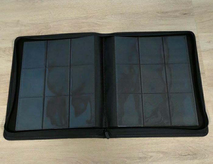 Classeur Zip pour cartes Pokémon capacité 288 cartes sous toploader en cuir NOIR ⬛ - photo numéro 4