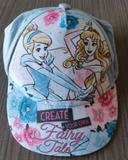 Casquette princesses disney cendrillon et aurore