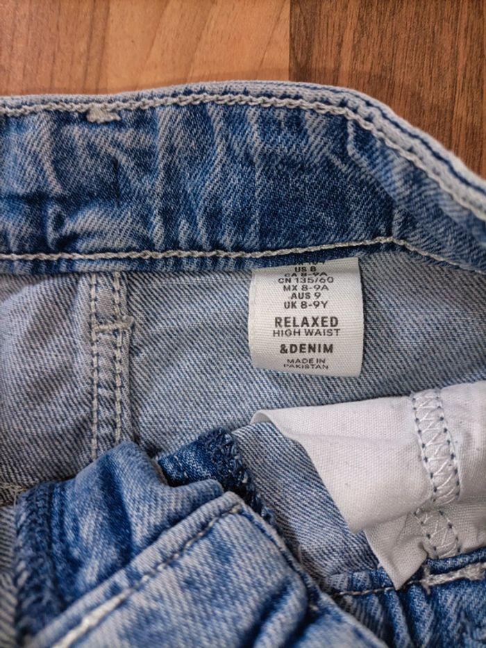 Short en jean effet troué h&M 8-9 ans - photo numéro 2