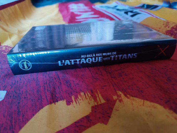 Manga livre L attaque des titans au delà des murs - photo numéro 3