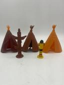 Lot 3 tipi et 2 totem pour petits indiens vintage