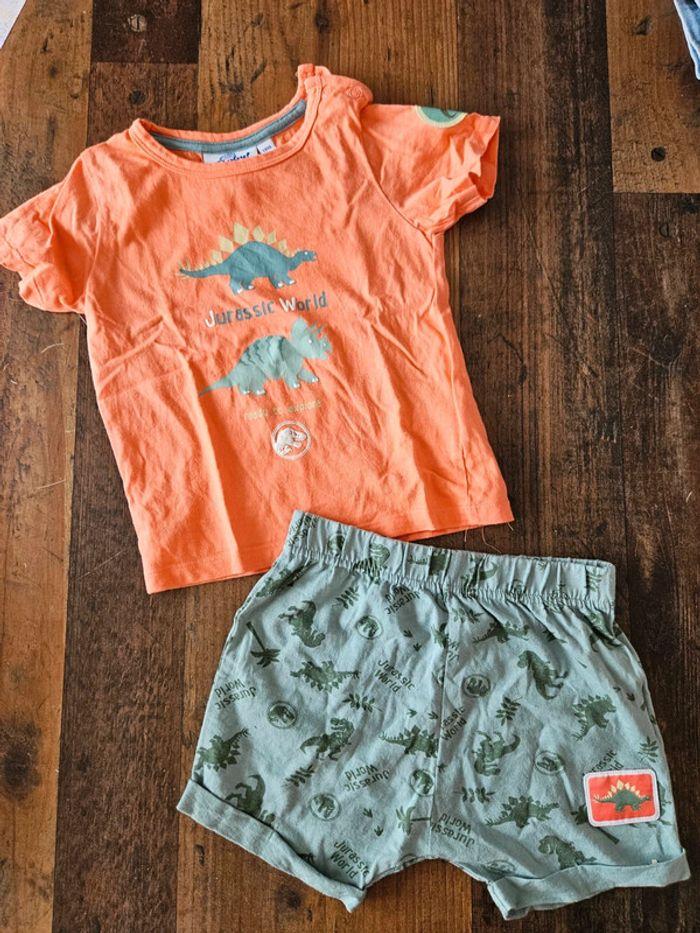 Ensemble t-shirt short dinosaure 18mois - photo numéro 1