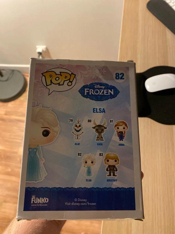 Pop Elsa 82 bon état mais boîte animé - photo numéro 4