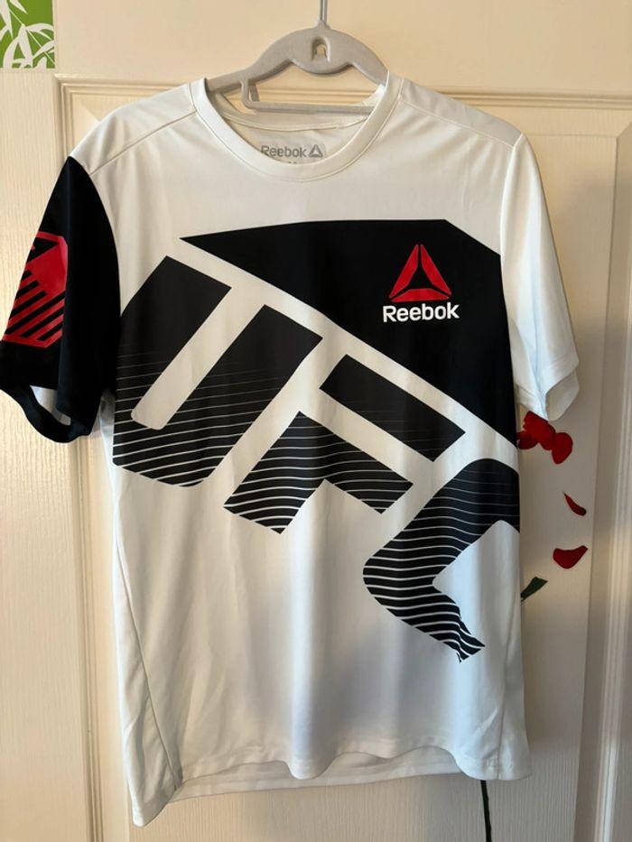 T-Shirt Reebok UFC Neuf - photo numéro 1