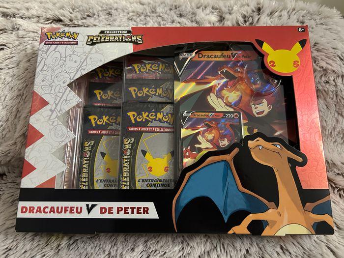 Coffret Pokémon 25 ans Célébration Dracaufeu de Peter - photo numéro 1