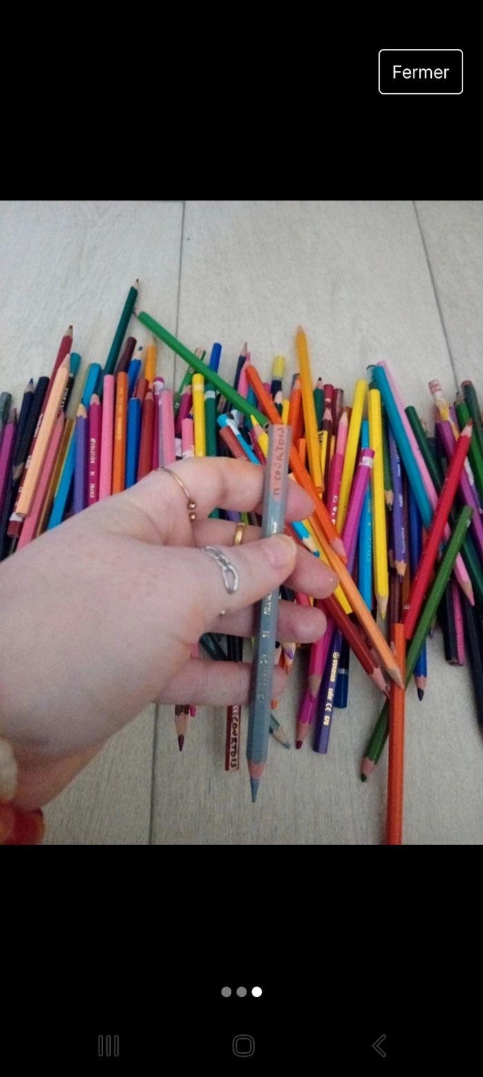 Lot crayons de couleurs - photo numéro 3