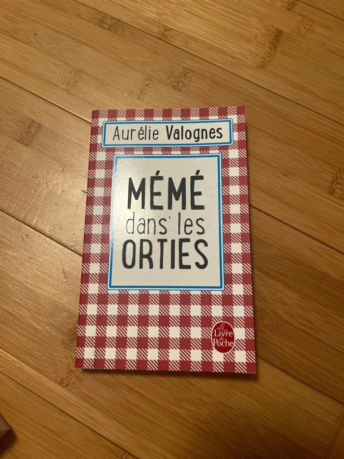 Même dans les orties - photo numéro 1