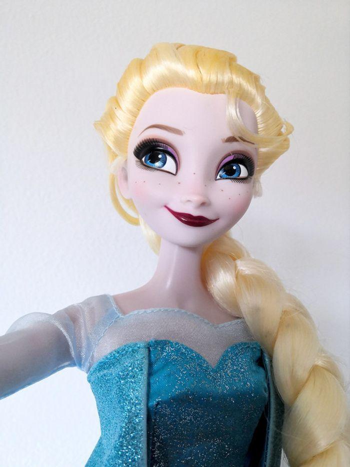 Poupée chantante Elsa Deluxe Disney NEUVE - photo numéro 7