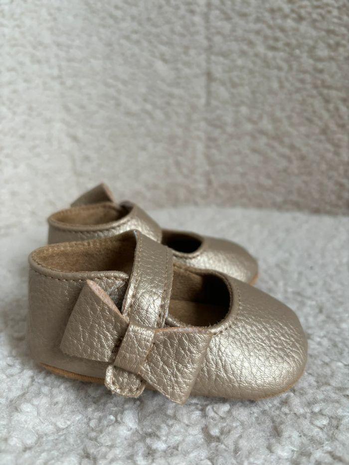 Chaussure bébé - photo numéro 2