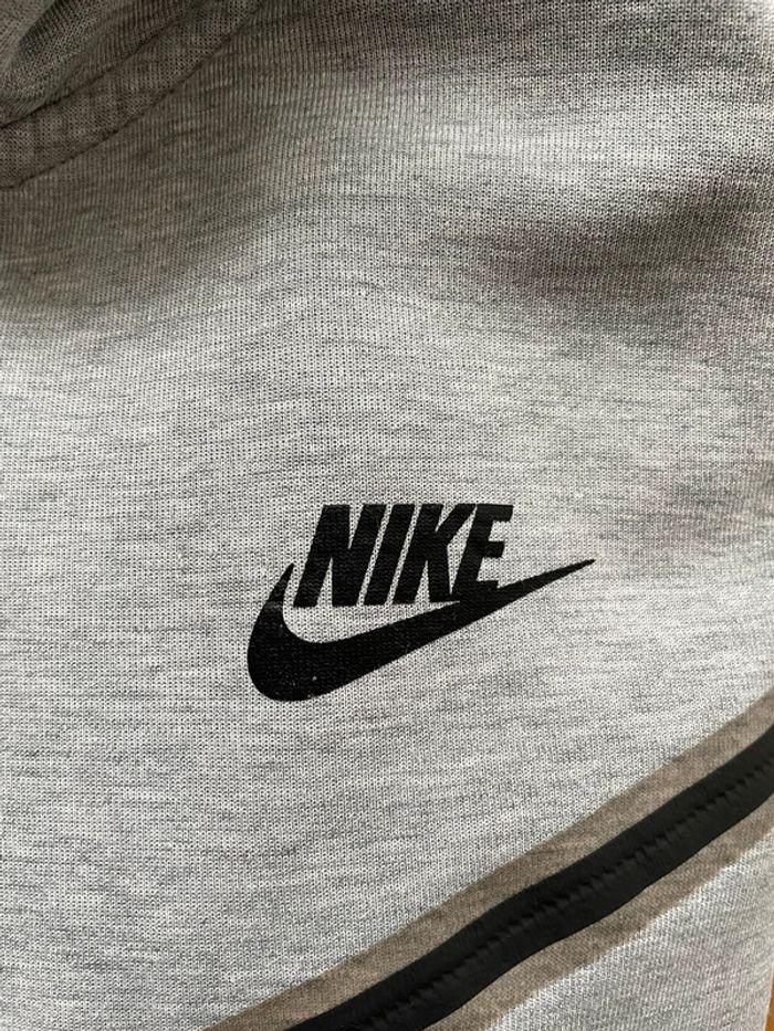 Sweat à capuche Nike tech - photo numéro 3