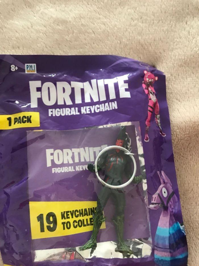 Figurine fornite le lot - photo numéro 12