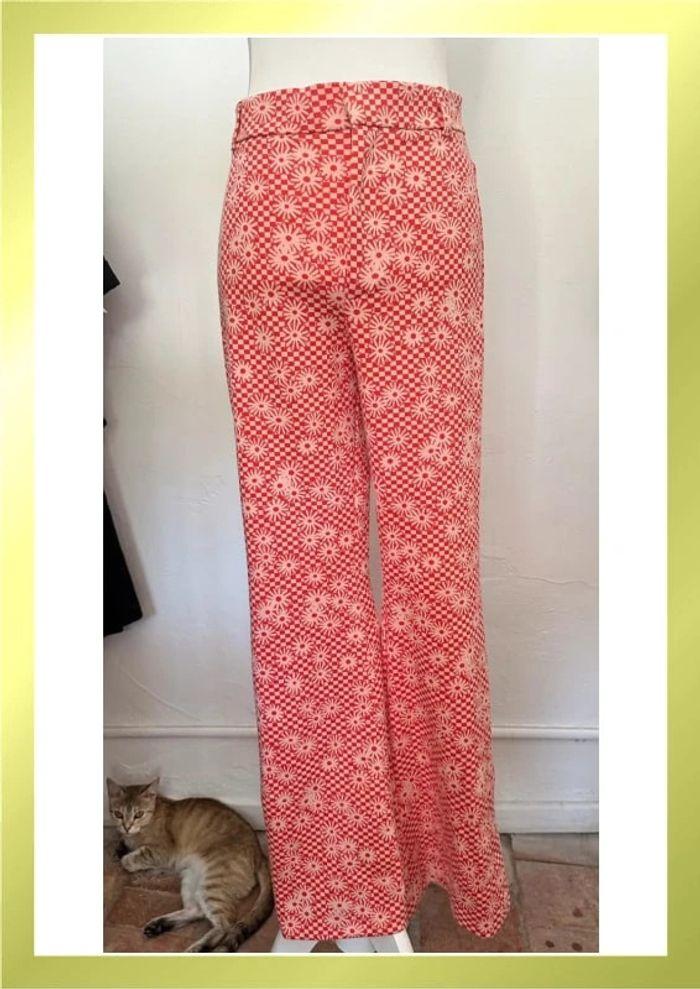 Pantalon évasé Zara motif fleurs rouge et blanc - photo numéro 1