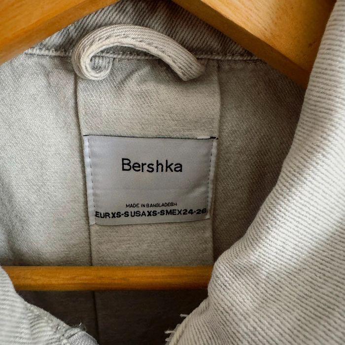 sans manches en jean Bershka avec ceinture - photo numéro 6