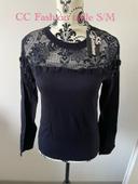 Pull bleu marine strass chaîne aux manches dentelle col neuf CC Fashion taille S/M