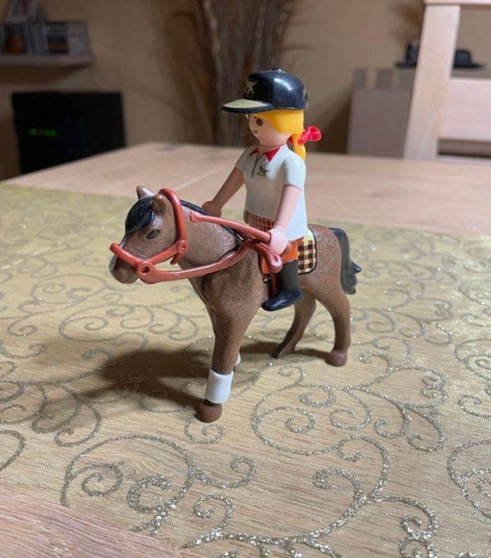 Cavalière Playmobil - photo numéro 2