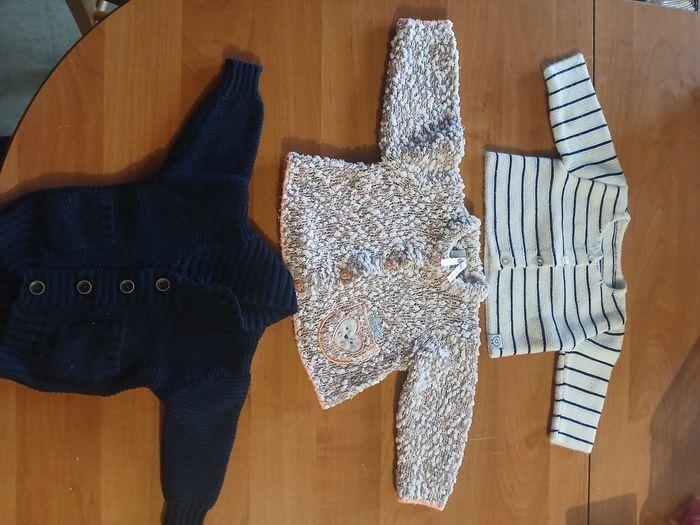 Lot vêtements bébé 1 mois - photo numéro 1