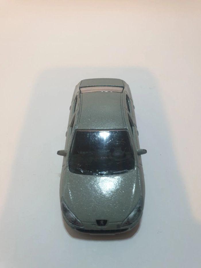 Majorette 205E Peugeot 407 gris argent métallique - 1/61 - photo numéro 3