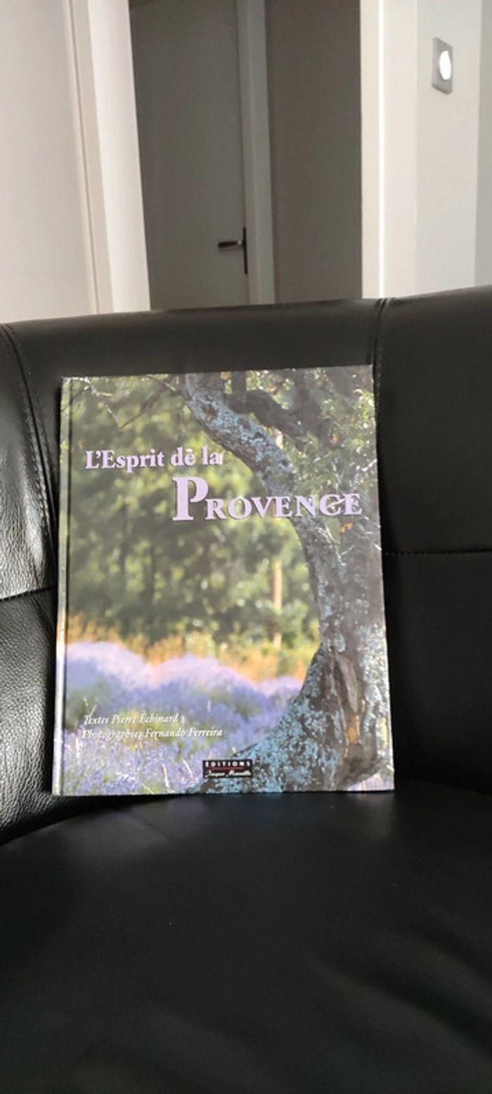 Livre - L'esprit de la Provence - photo numéro 2