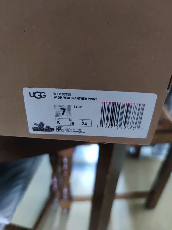 UGG chaussons taille 38 - photo numéro 9