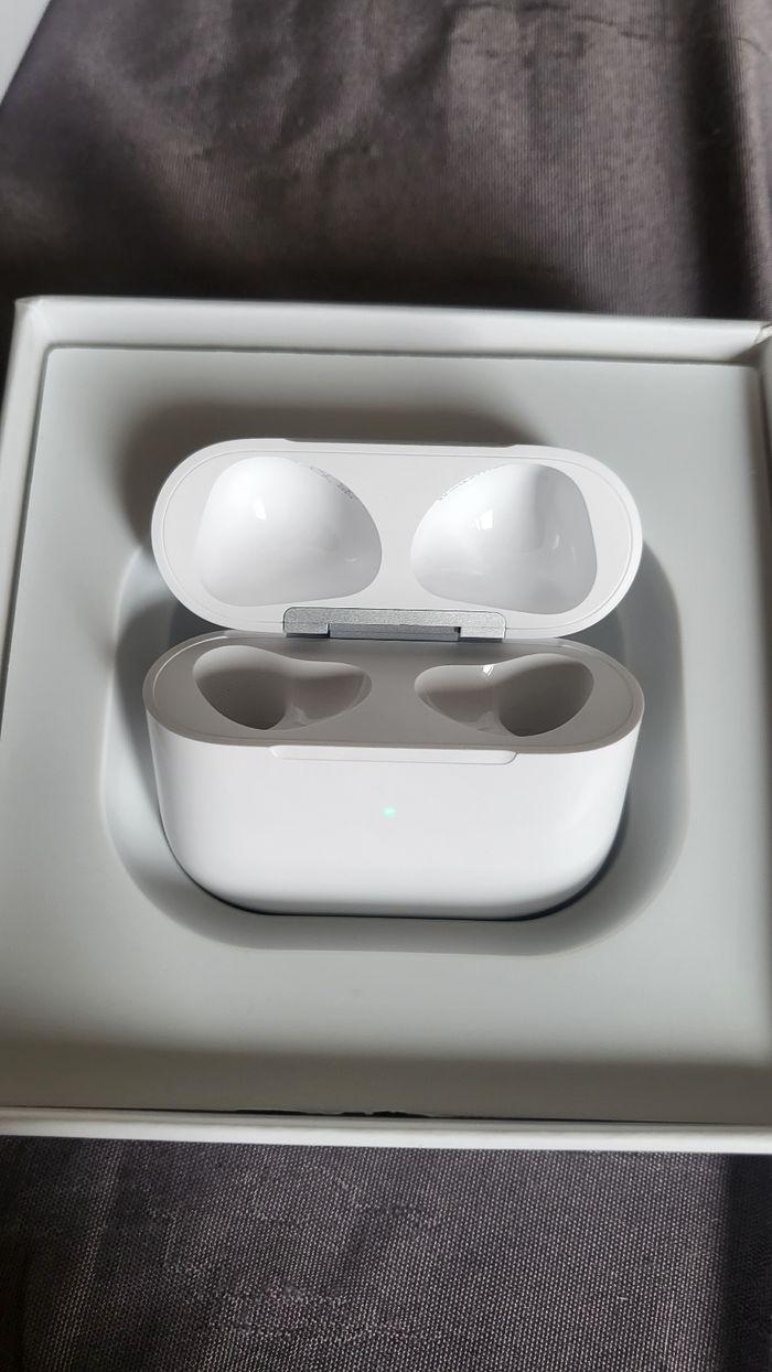 Air pods 3 - photo numéro 9