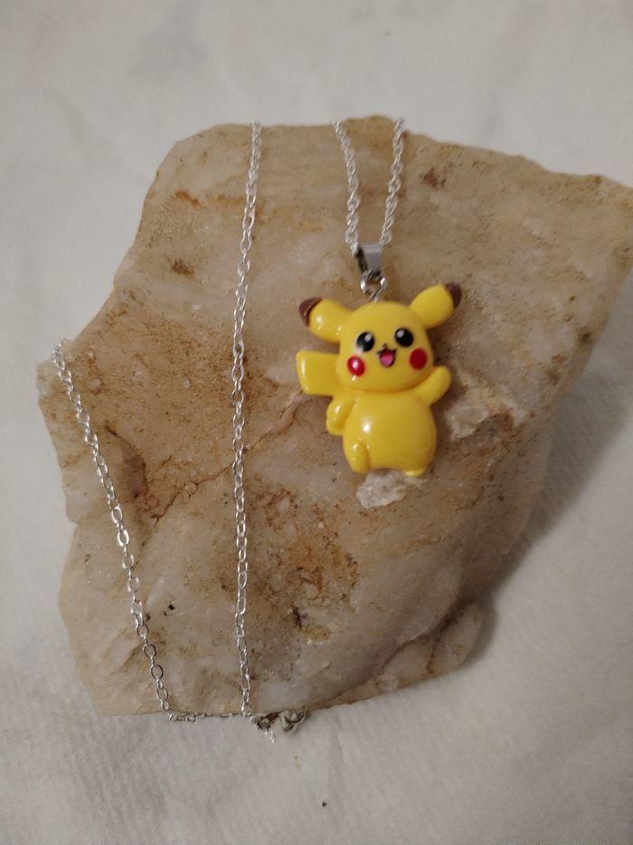 Collier chaine 45cm pendentif personnage Pikachu - photo numéro 1