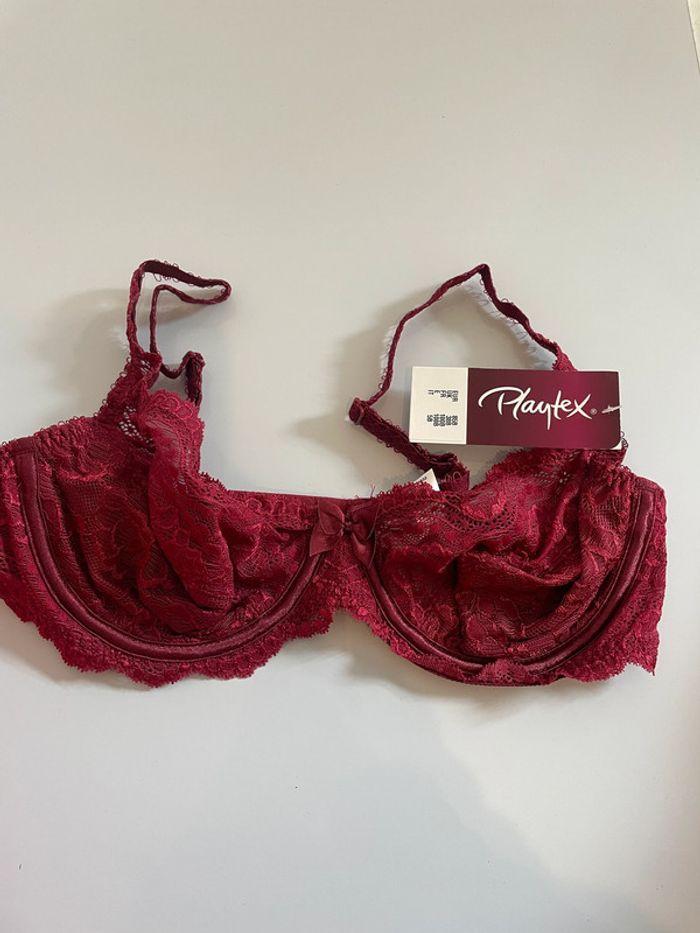 Soutien gorge bordeaux playtex , taille 85B, neuf - photo numéro 1