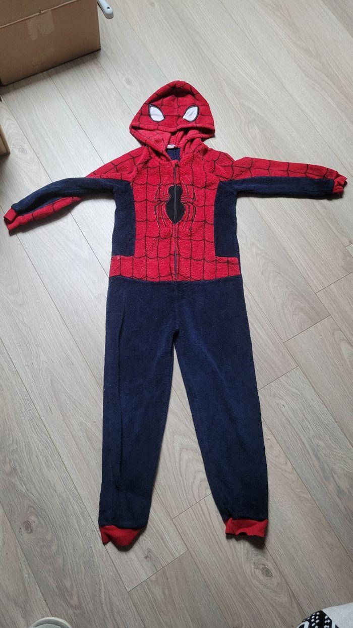 Combi pyjama spiderman - photo numéro 1