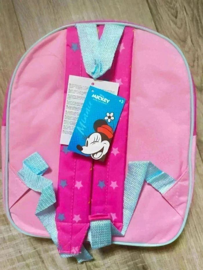 🦋 Sac à dos / Cartable Minnie neuf avec étiquette Disney - photo numéro 6