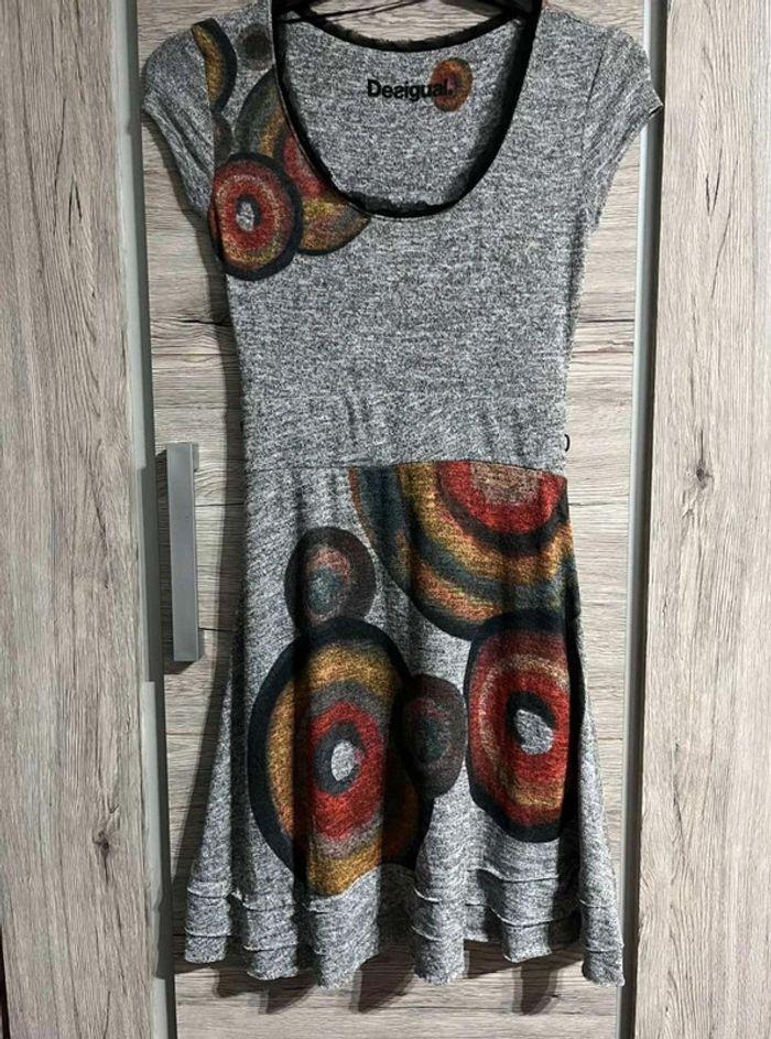 Robe  femme marque  Desigual  S  36  grise - photo numéro 1