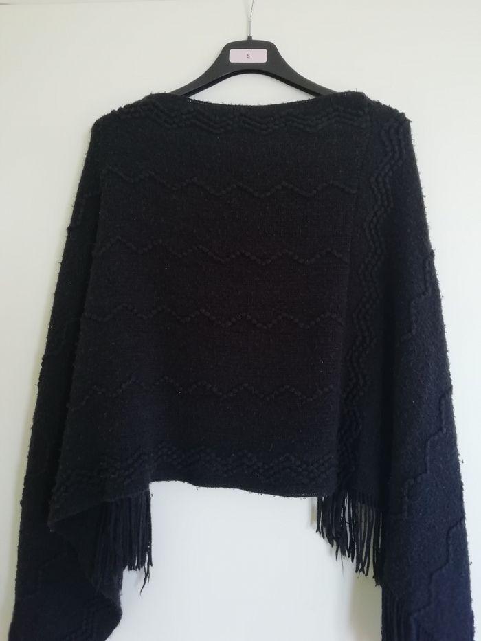 Poncho Noir pour Femme. - photo numéro 4