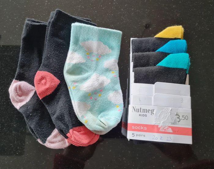 ● 12 mois ● Lot chaussettes Pointure 20 - photo numéro 1