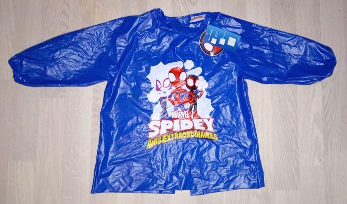 Tablier de peinture bleu école Spidey Marvel 
T. 3-4 ans 
NEUF - photo numéro 1