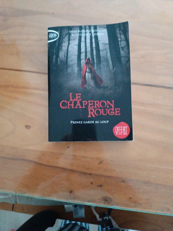 Le chaperon rouge - photo numéro 1