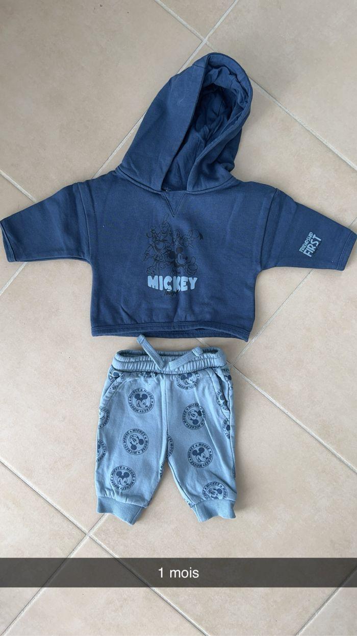 Ensemble Mickey