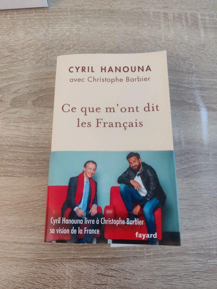 Livre de Cyril Hanouna en très bon état général. - photo numéro 1