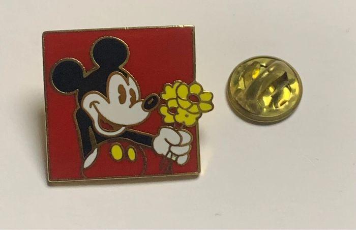 Pin’s Disney - photo numéro 1