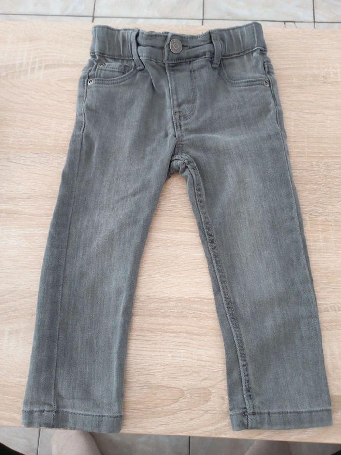 Jeans 2 ans - photo numéro 1