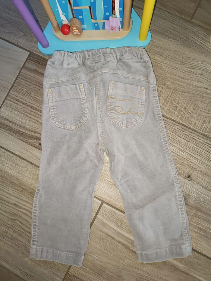 Pantalon type velours gris 18 mois - photo numéro 2