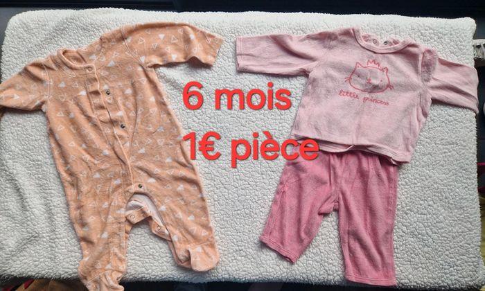 Pyjamas 6 mois - photo numéro 1